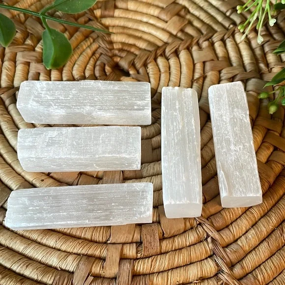 Mini Selenite Sticks Charging Carving Energy Wand Gemstone Crystal Bar Sticklets - Picture 2 of 7
